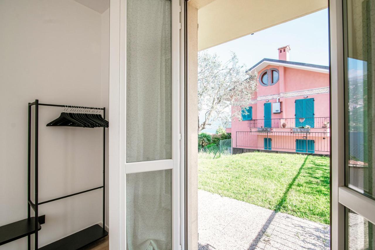 Olive Tree Lake View Apartment Беладжо Екстериор снимка